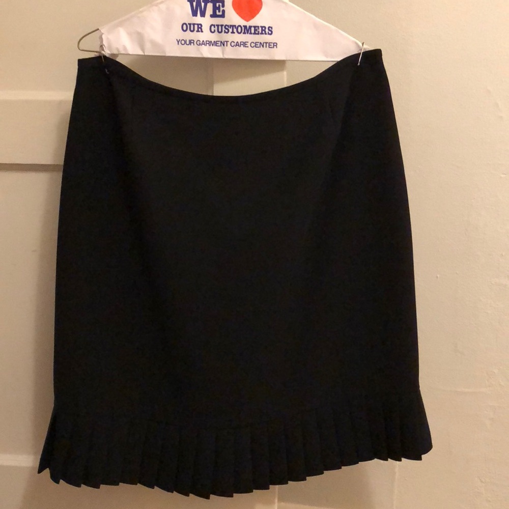 Black skirt